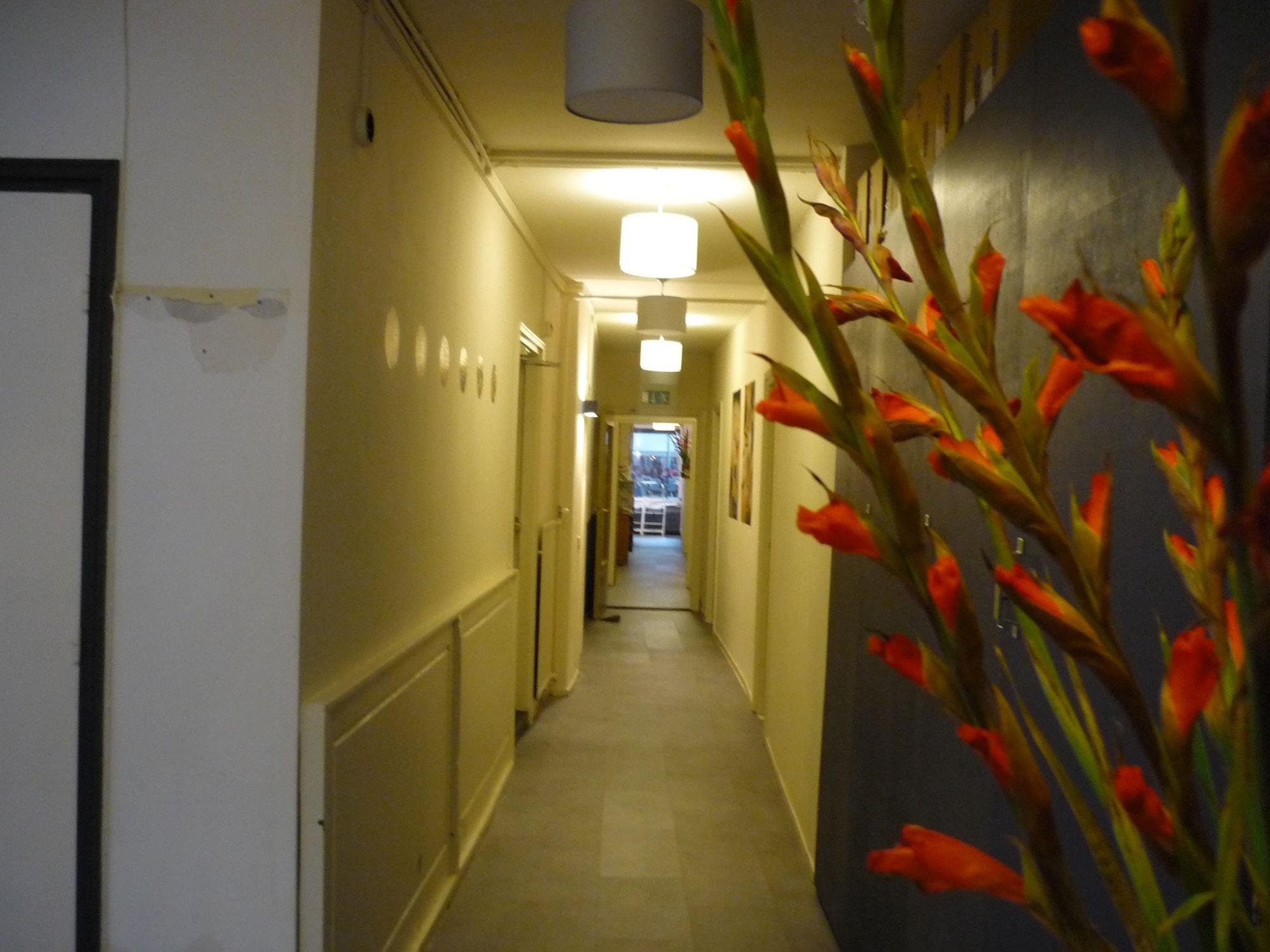 Hotel Beez Маастрихт Экстерьер фото
