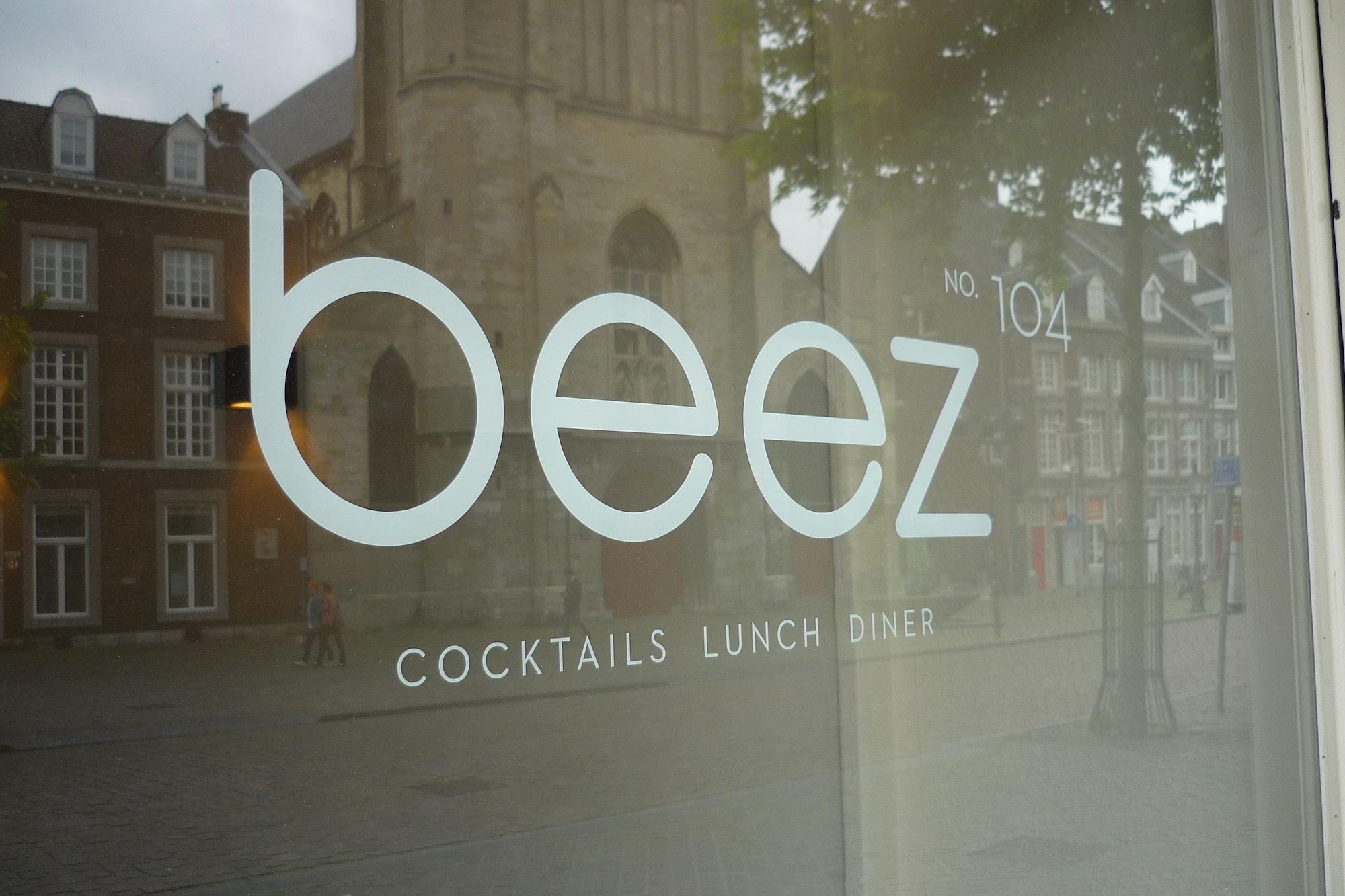 Hotel Beez Маастрихт Экстерьер фото